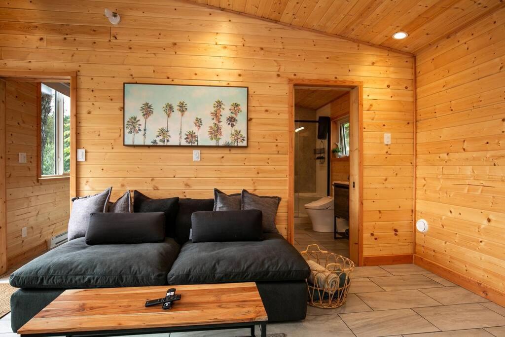 1-Bedroom Knotty Pine Cabin W Sauna & Jacuzzi سووك المظهر الخارجي الصورة