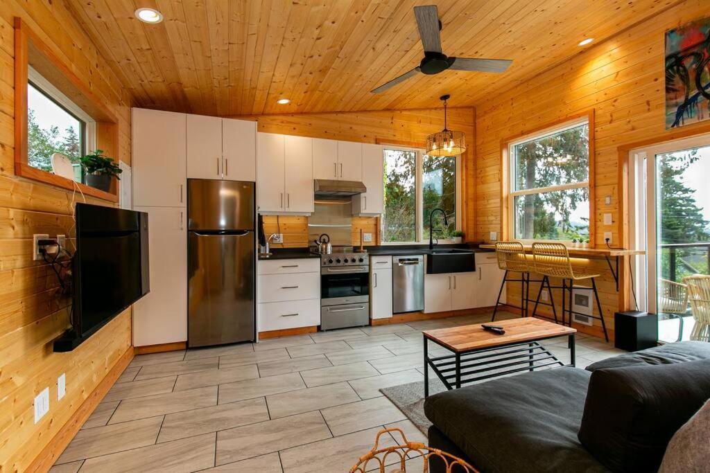 1-Bedroom Knotty Pine Cabin W Sauna & Jacuzzi سووك المظهر الخارجي الصورة