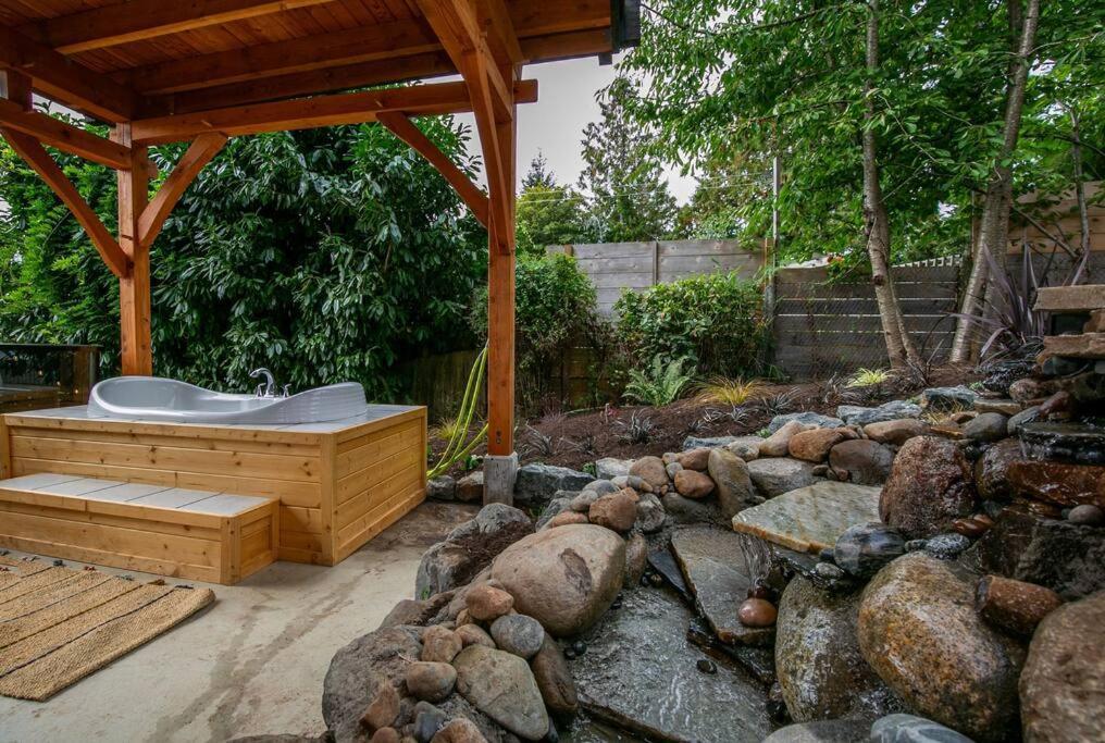 1-Bedroom Knotty Pine Cabin W Sauna & Jacuzzi سووك المظهر الخارجي الصورة