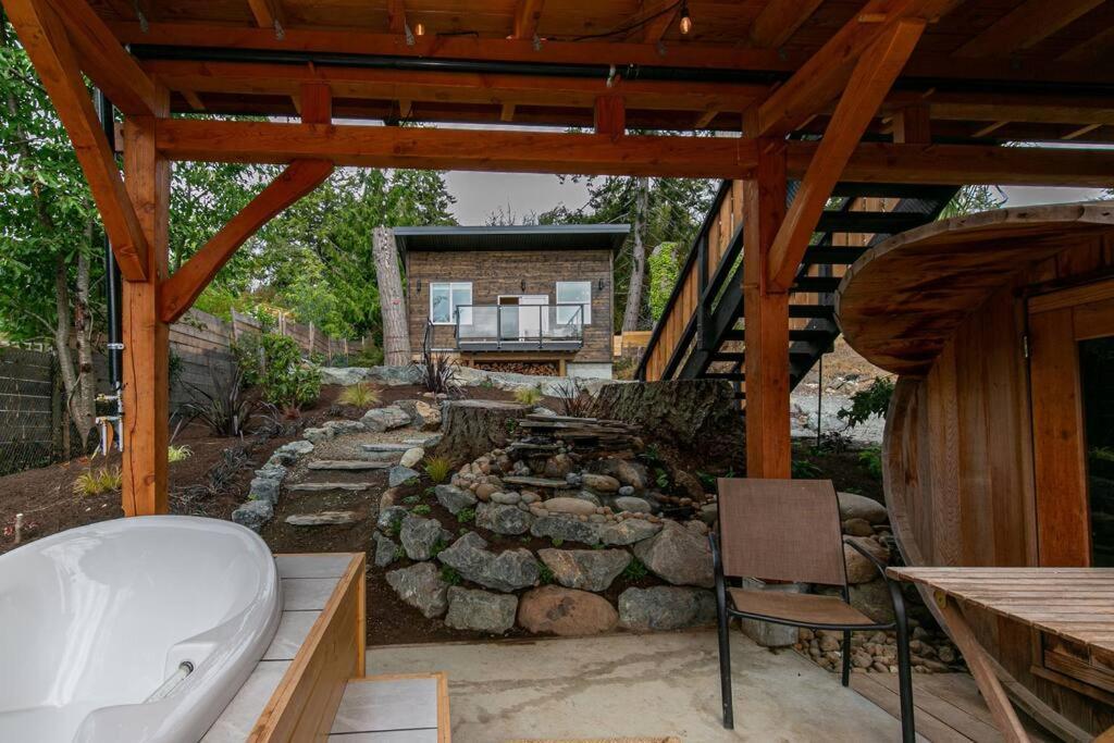 1-Bedroom Knotty Pine Cabin W Sauna & Jacuzzi سووك المظهر الخارجي الصورة