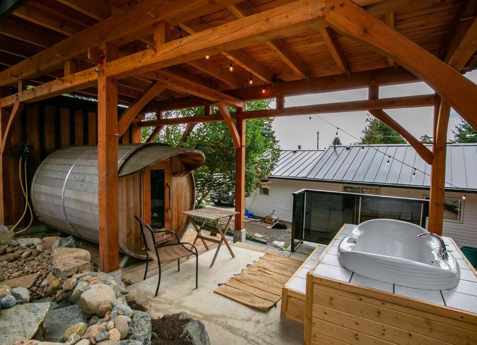 1-Bedroom Knotty Pine Cabin W Sauna & Jacuzzi سووك المظهر الخارجي الصورة