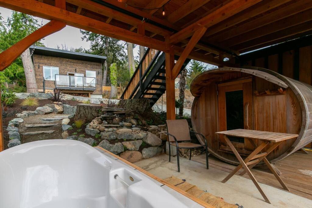 1-Bedroom Knotty Pine Cabin W Sauna & Jacuzzi سووك المظهر الخارجي الصورة